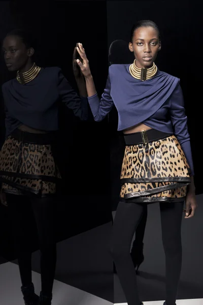 Look 25